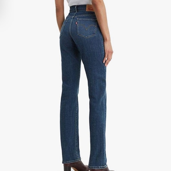 Levi's Women's Classic Straight Jeans - Picture 1 of 6